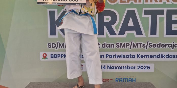 178e5e6a28454e81a63183d2194a3f7c